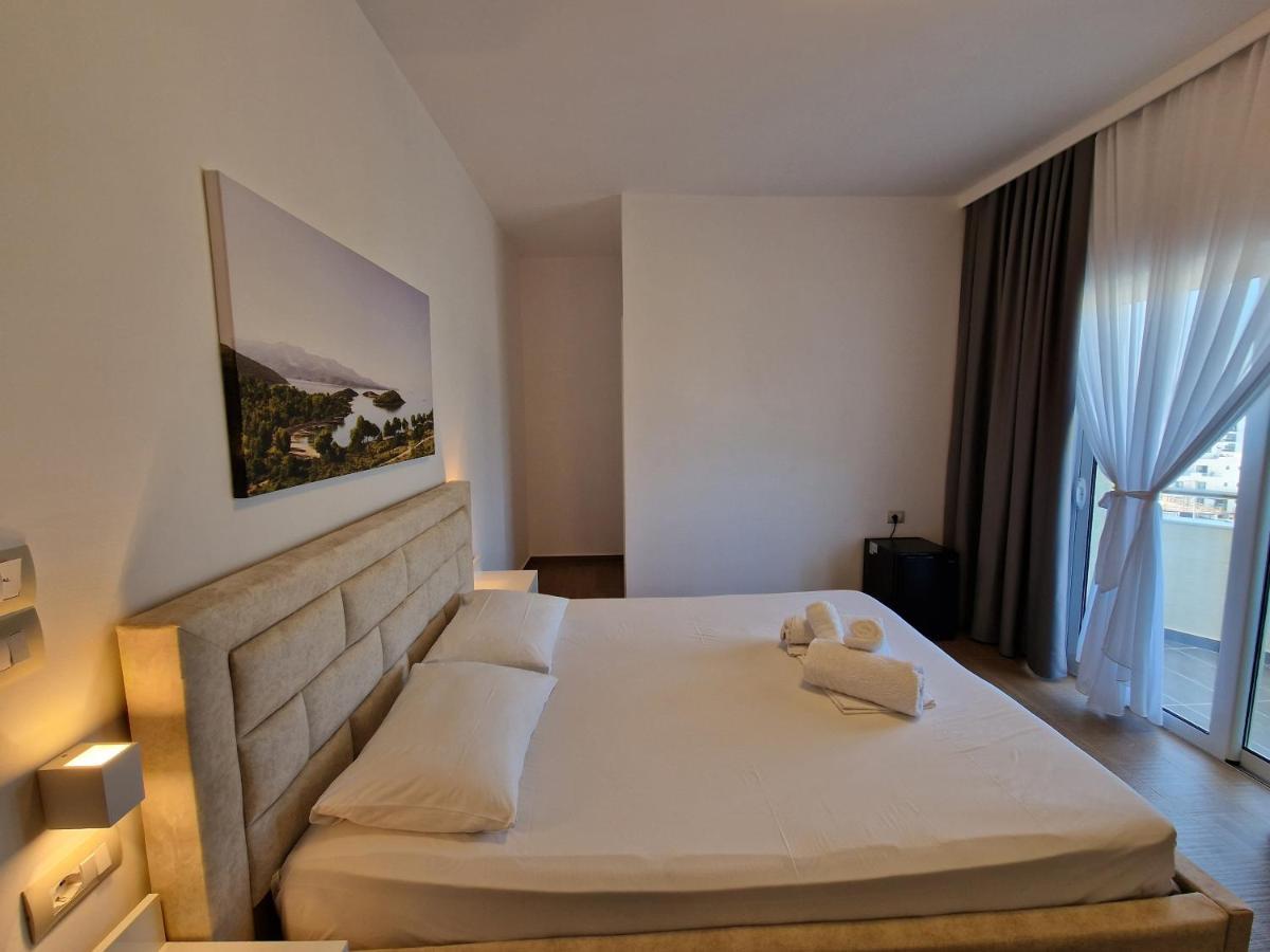 Hotel Queen Margaret Seaside Ksamil Ngoại thất bức ảnh