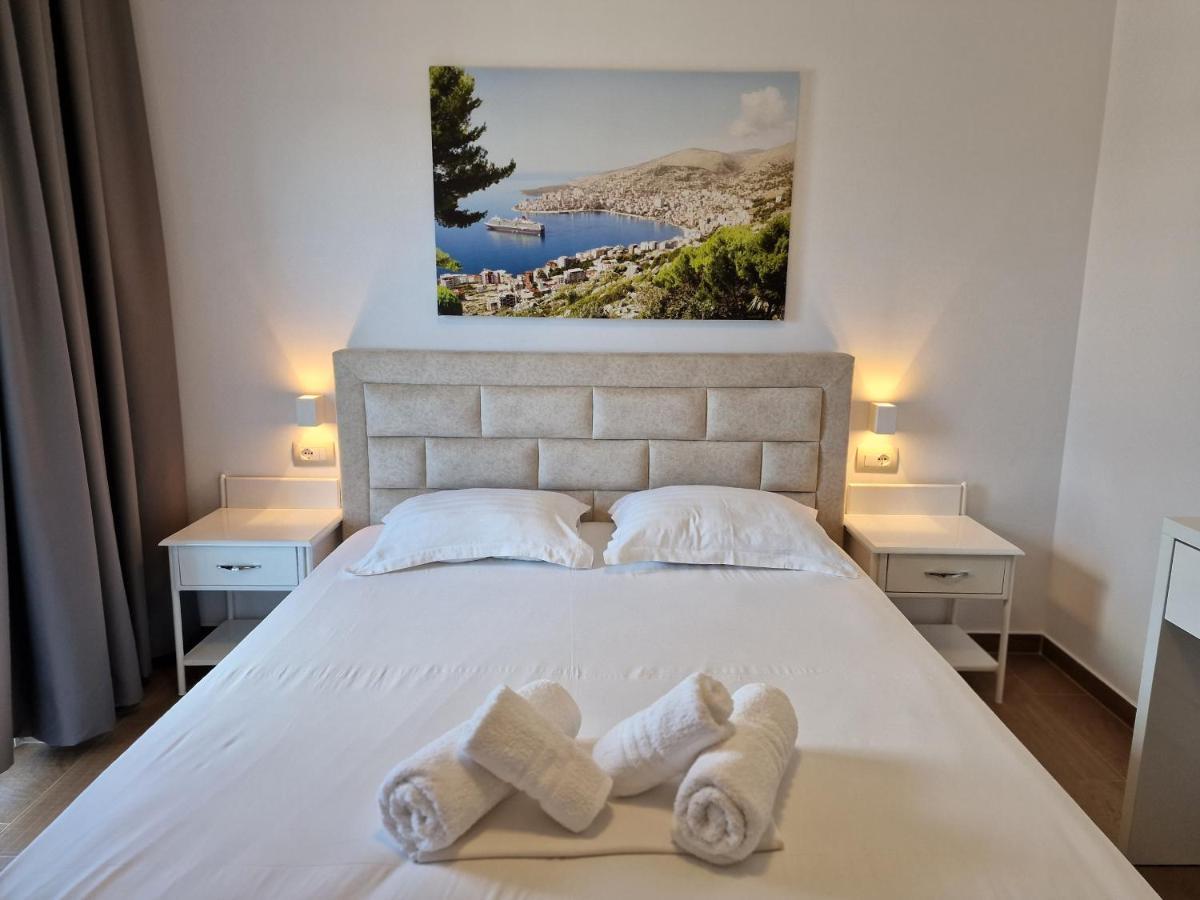Hotel Queen Margaret Seaside Ksamil Ngoại thất bức ảnh