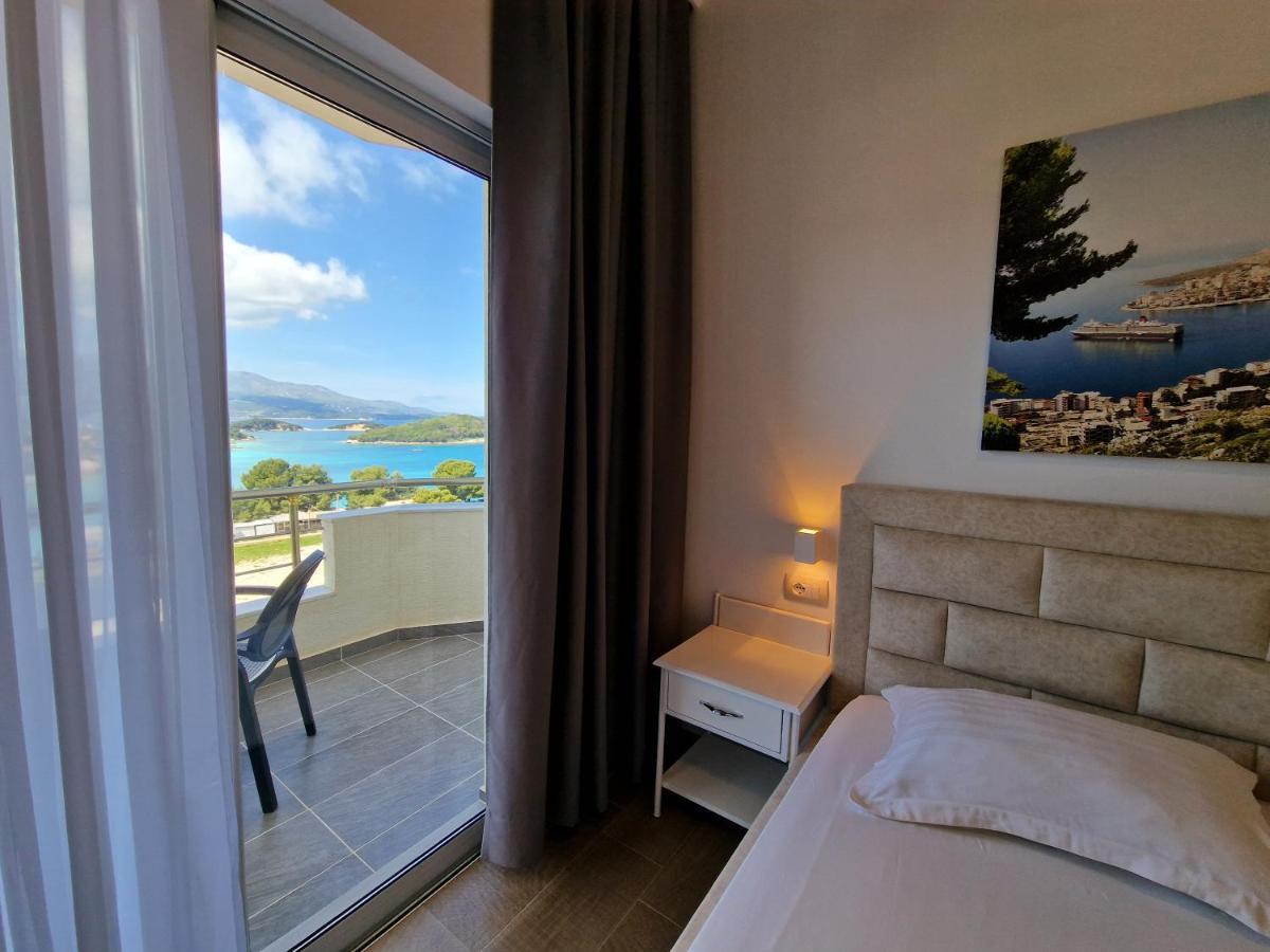 Hotel Queen Margaret Seaside Ksamil Ngoại thất bức ảnh