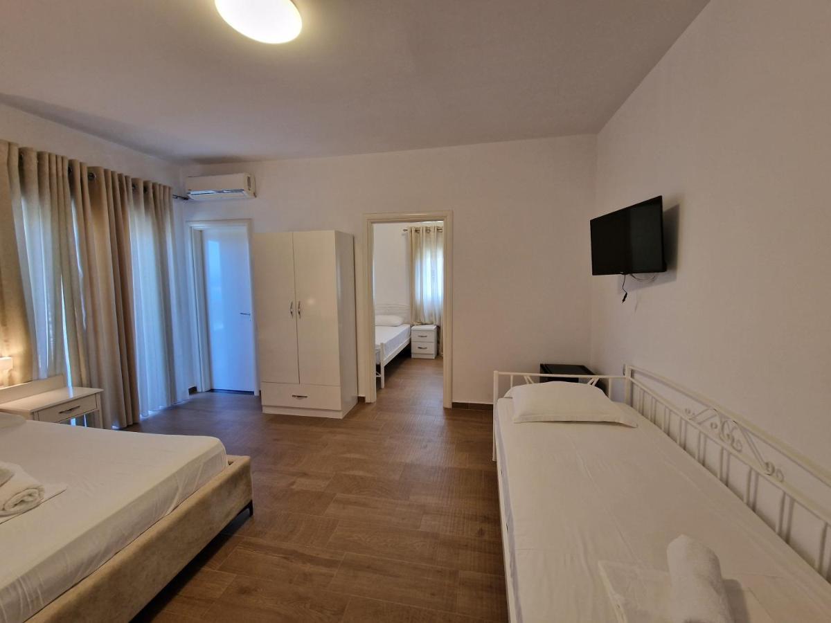 Hotel Queen Margaret Seaside Ksamil Ngoại thất bức ảnh