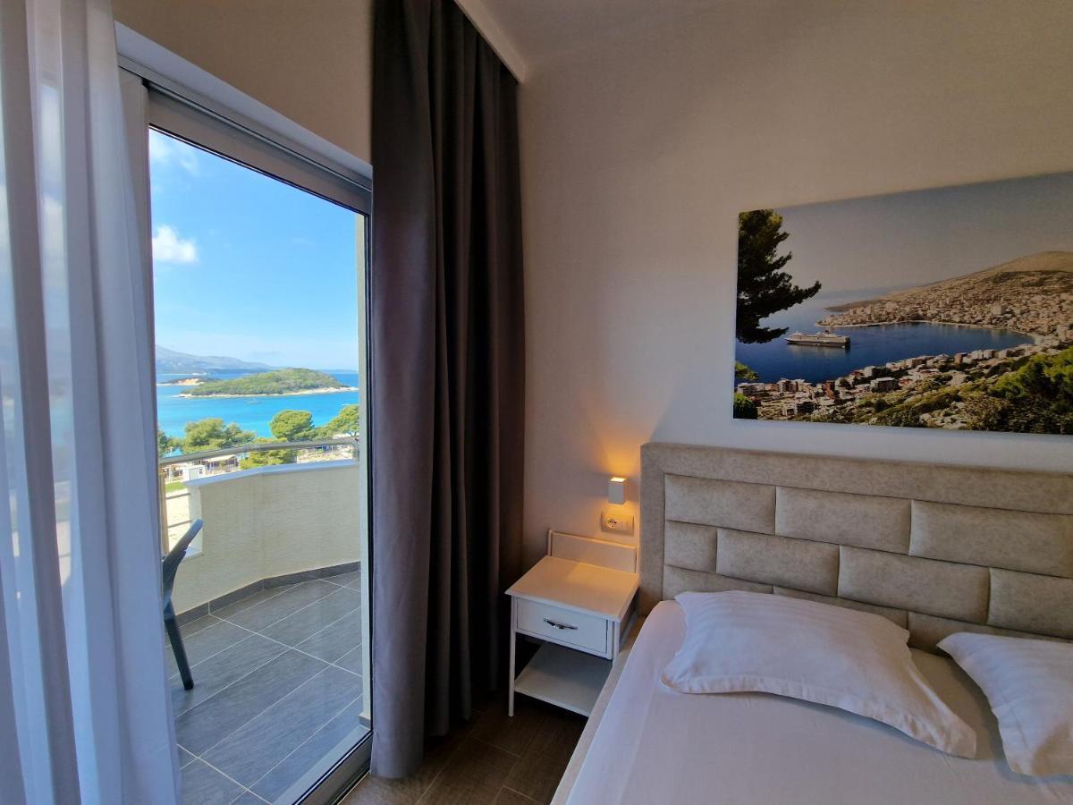 Hotel Queen Margaret Seaside Ksamil Ngoại thất bức ảnh