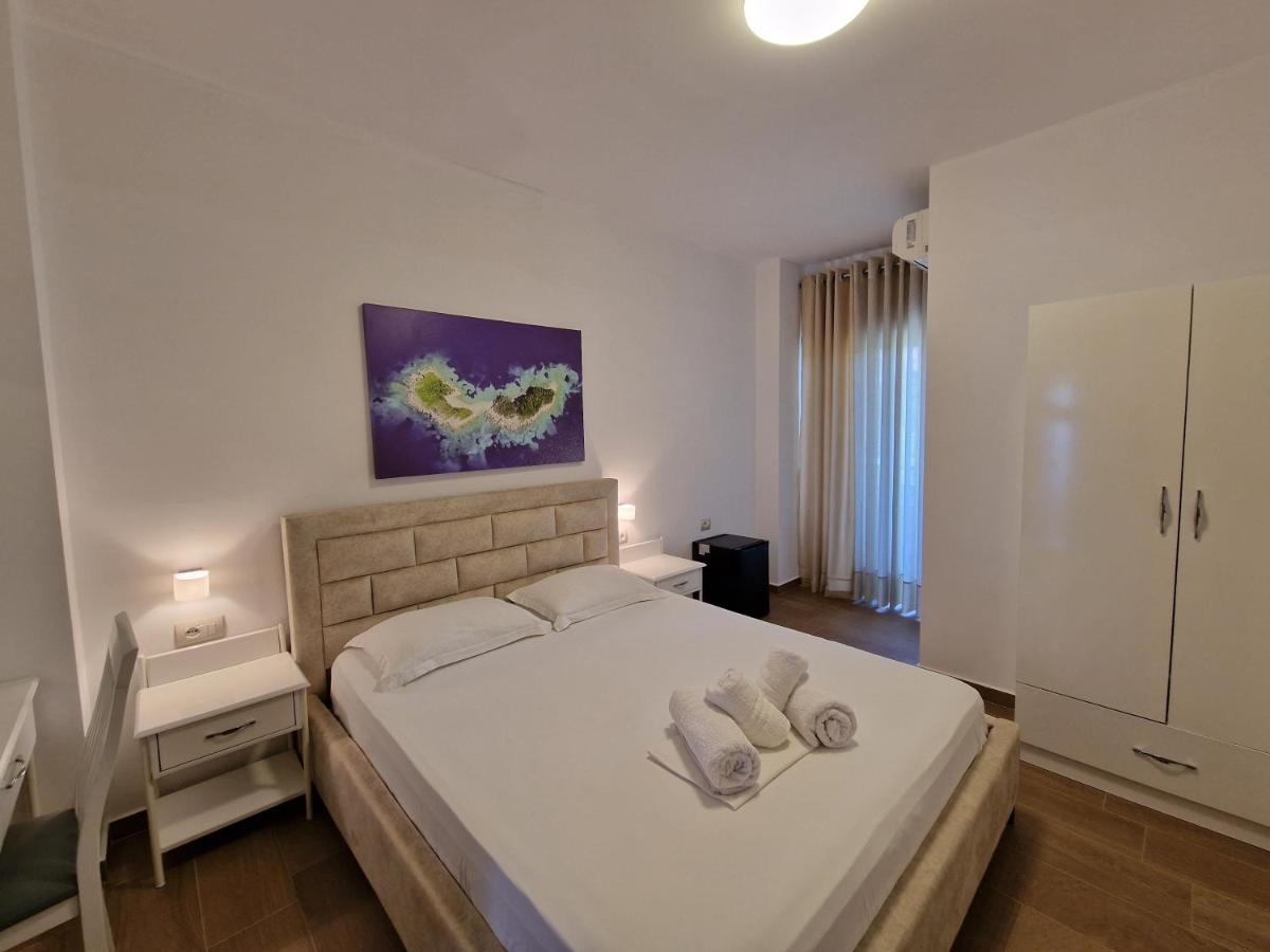 Hotel Queen Margaret Seaside Ksamil Ngoại thất bức ảnh