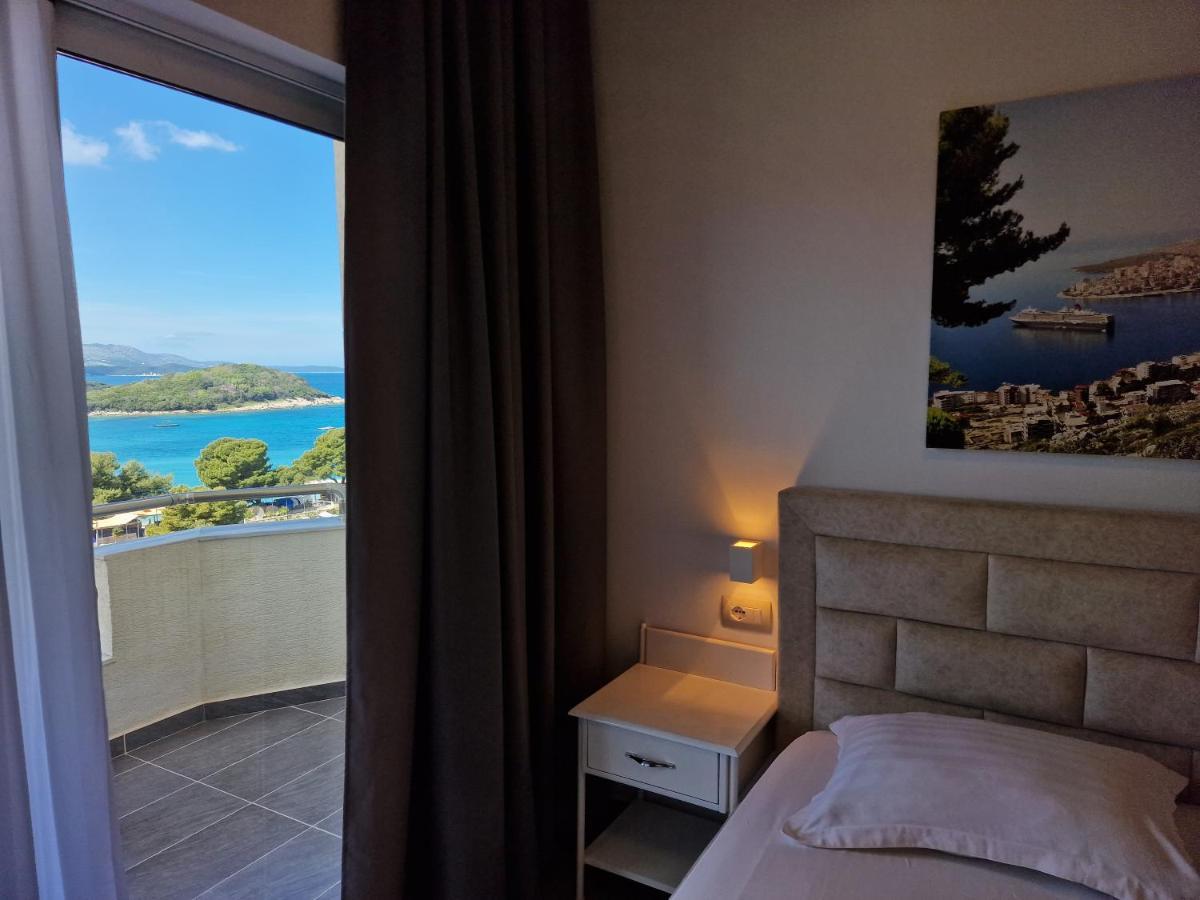 Hotel Queen Margaret Seaside Ksamil Ngoại thất bức ảnh