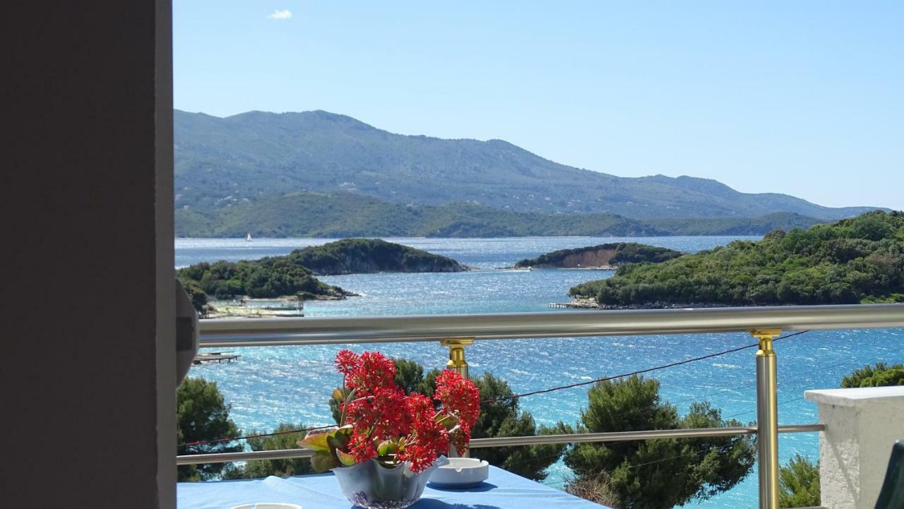 Hotel Queen Margaret Seaside Ksamil Ngoại thất bức ảnh